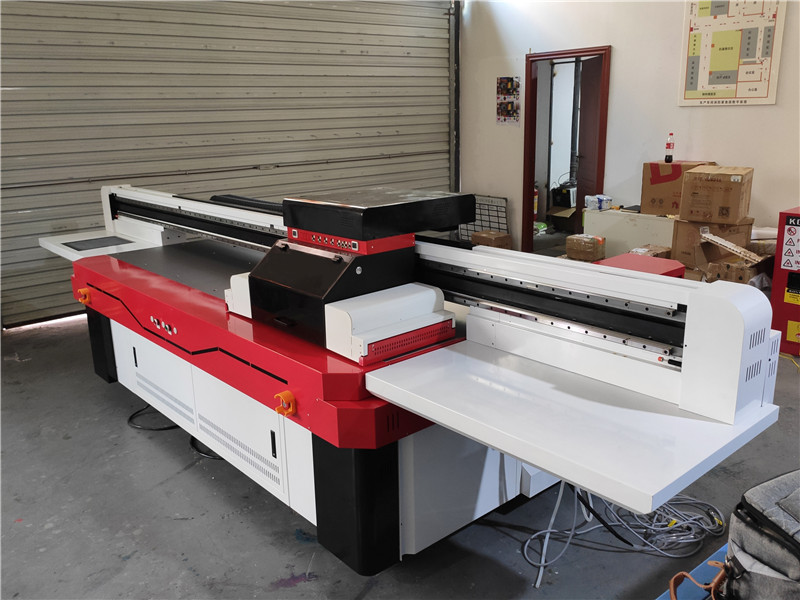 標(biāo)識(shí)標(biāo)牌打印機(jī)用uv工藝既環(huán)保效率又高(圖1)