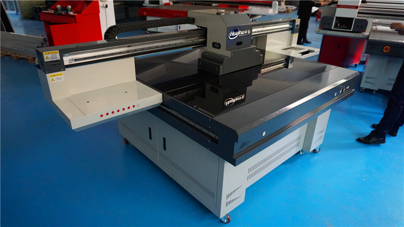 福田uv打印機(jī)用途(圖1) 福田uv打印機(jī)用途(圖1)